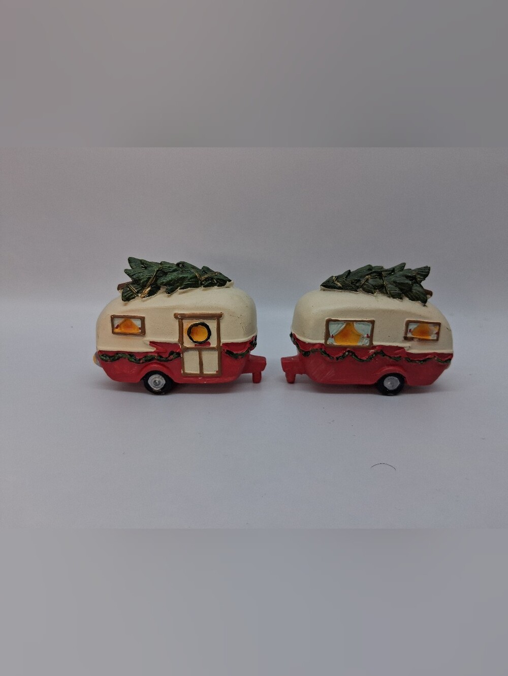 The lights Are On Campers with Christmas Tree on Roof Resin Figurine 2.5" x 3.5"